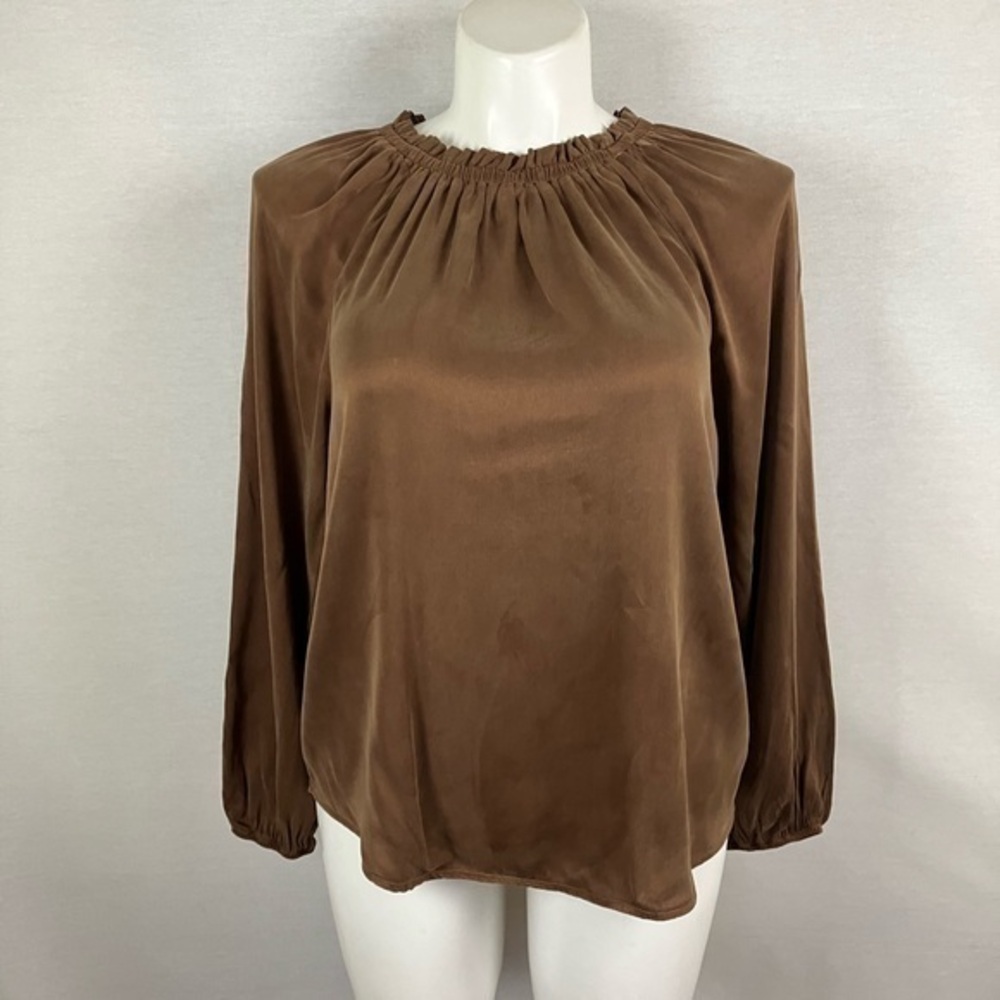 Cloth and Stone Pull Over Top